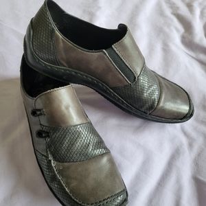 Women's rieker's shoes, gray on gray flat-style leather, sz 40 (sz 9.5)